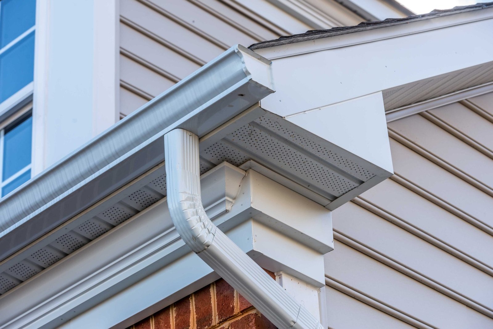 Eavestrough Repair & Gutter Replacement Services in Manotick image