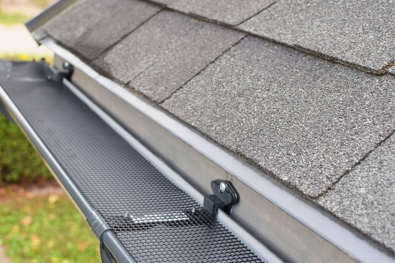 Gutter repair service for Nepean homes image